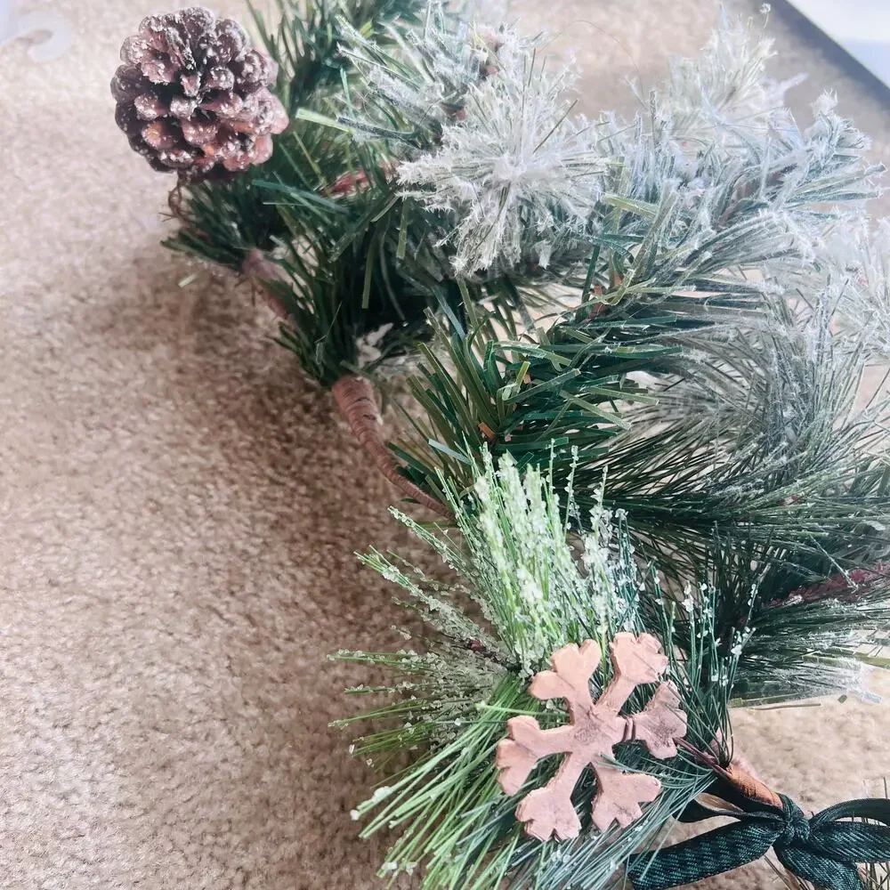 NWOT Ashland Holiday Woodland Snowflake Pinecone Snow Garland Decor